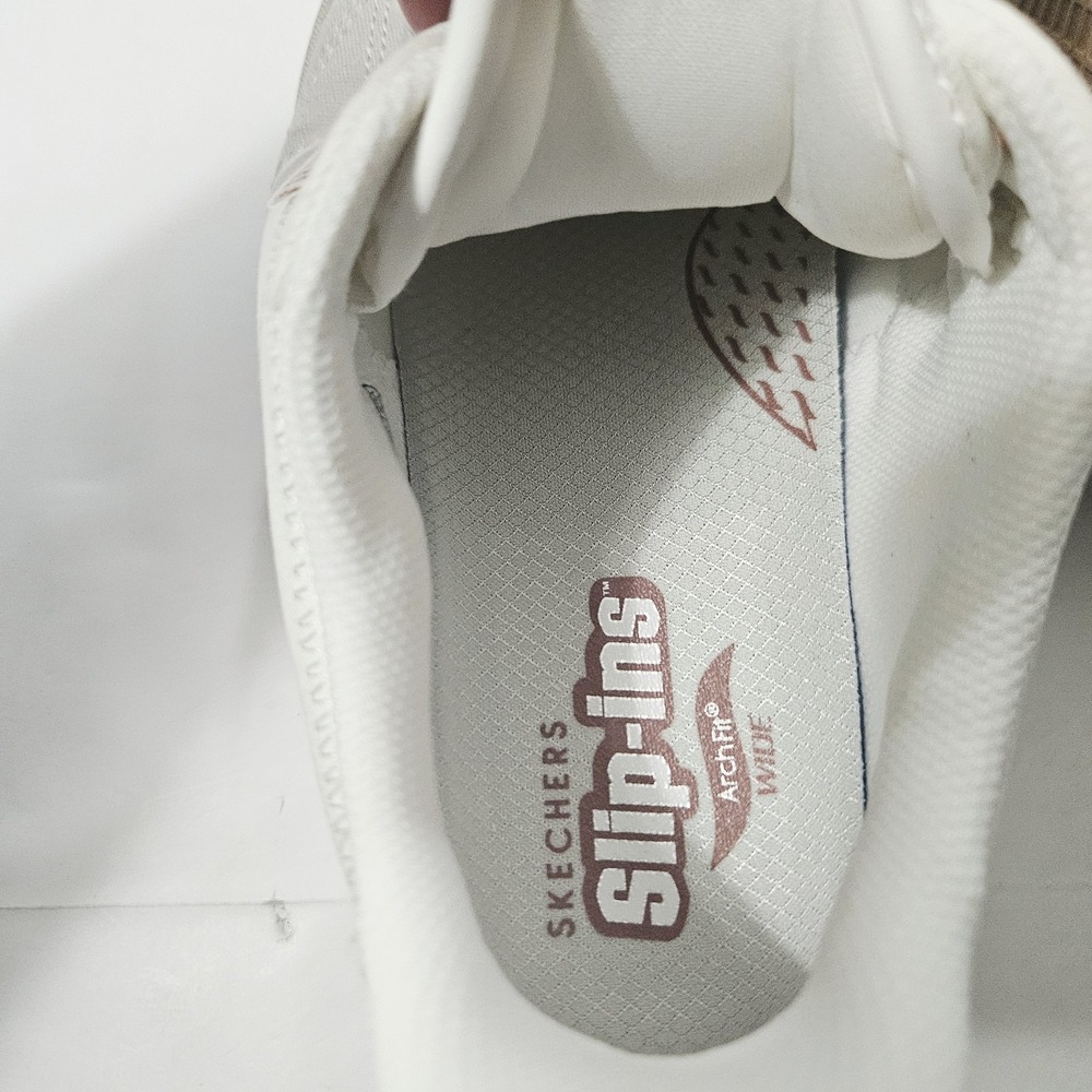 Skechers Women's Arch FIT Arcade-ON My Way Sneaker, White, 9M I77190 - Picture 8 of 9
